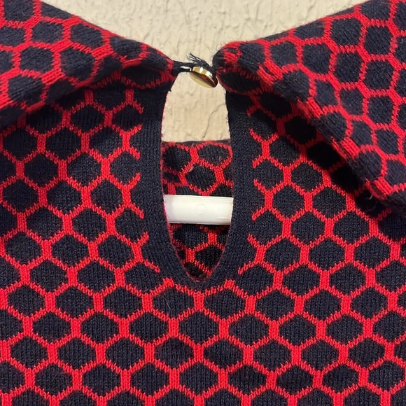 Talbots Red and Navy Hexagon pattern collared sweater size medium - Picture 4 of 7